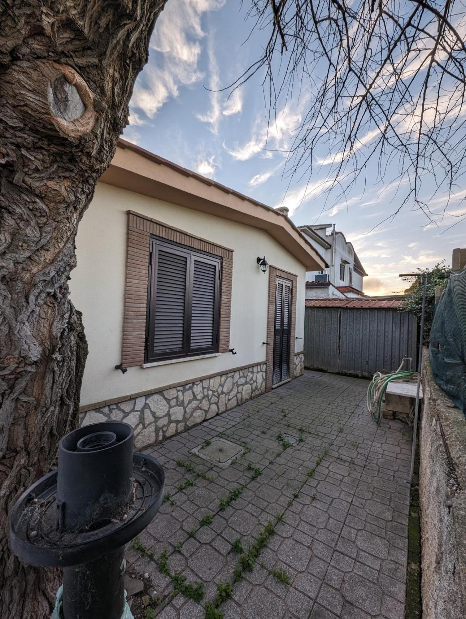 Holiday home La Del Gelso Bianco Aprilia